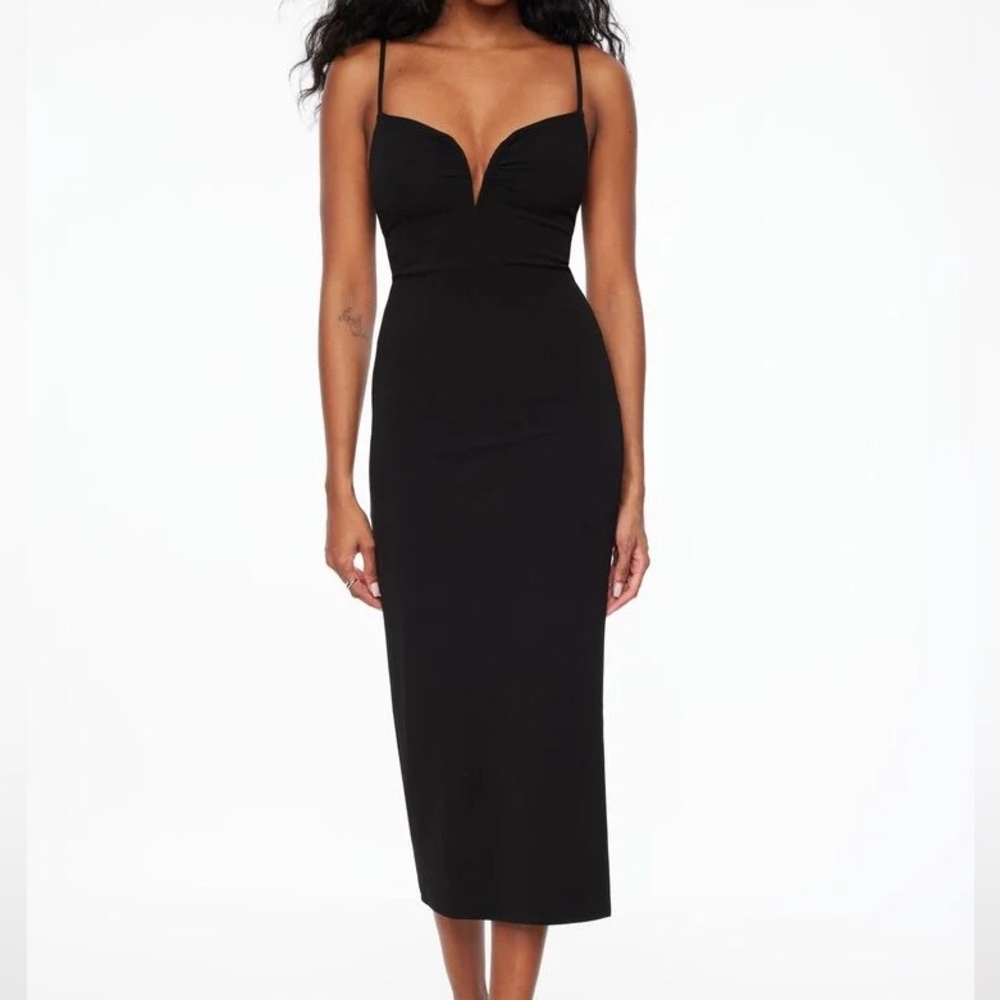 Dynamite Alix V-Wire Black Midi Dress